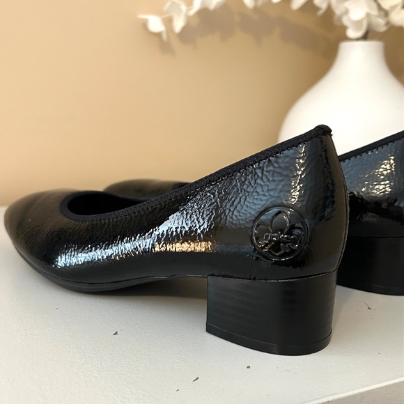 Like New Rieker Antistress Crinkle Patent Leather Low Heel Pumps Size EU37/US6 - Picture 4 of 14